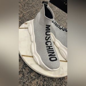Like new Authentic MOSCHINO Teddy pop glitter sneakers